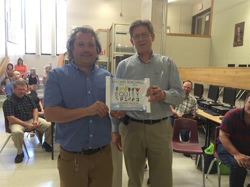 Beyond Teaching Award 2016 Beyond Teaching Award 2016